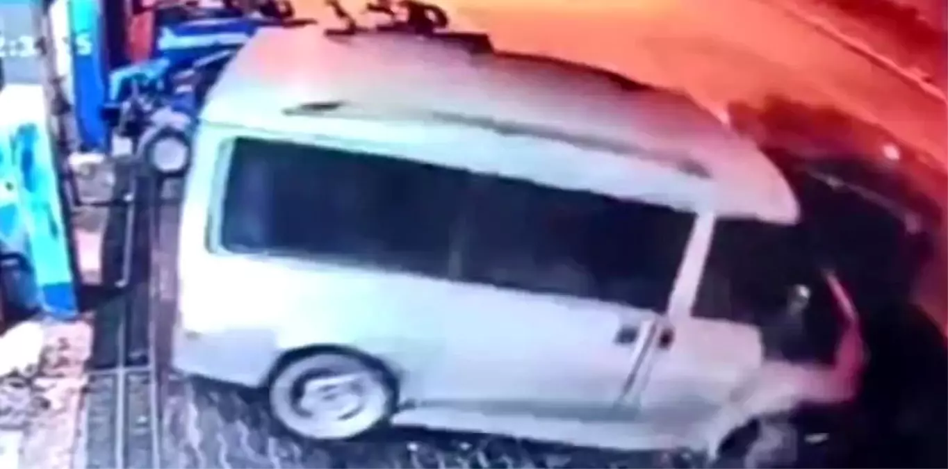 Hatay'da Kaza Anı Güvenlik Kamerasında