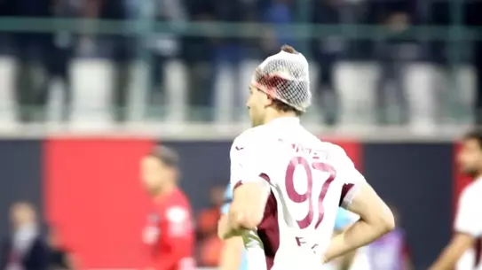 Elazığspor'a taşlı saldırı