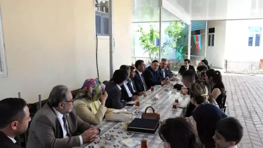 Çameli Protokolü Azerbaycan'da Milli Kahraman Mübariz İbrahimov'u Ziyaret Etti