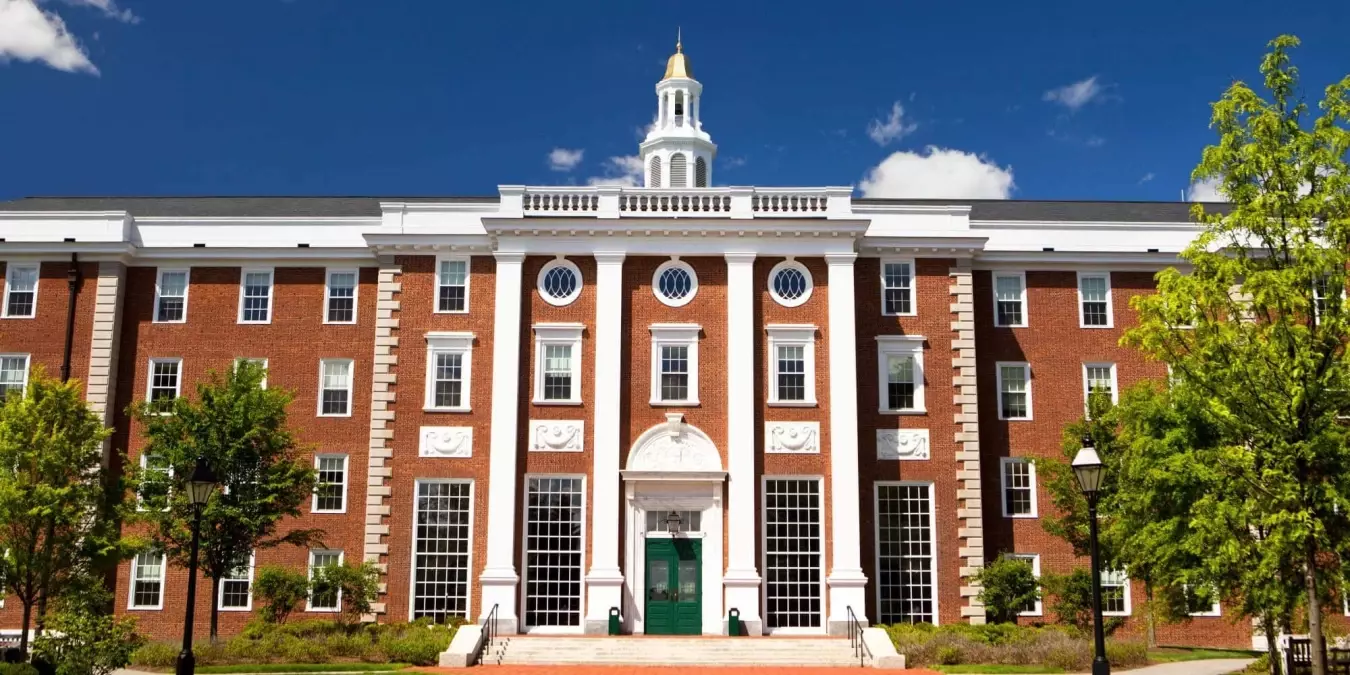 Trump'tan Harvard'a Uluslararası Öğrenci Yasağı