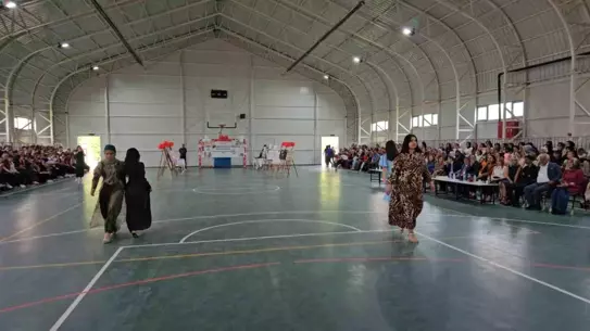 Ergani’de Moda Defilesi Düzenlendi