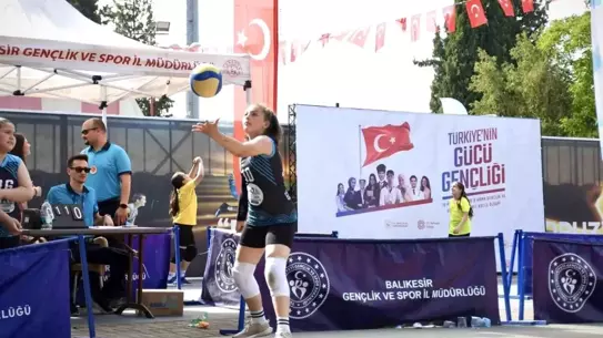 Balıkesir'de Gençlik Şöleni
