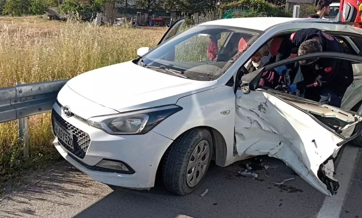 Malatya'da Trafik Kazası: 3 Yaralı