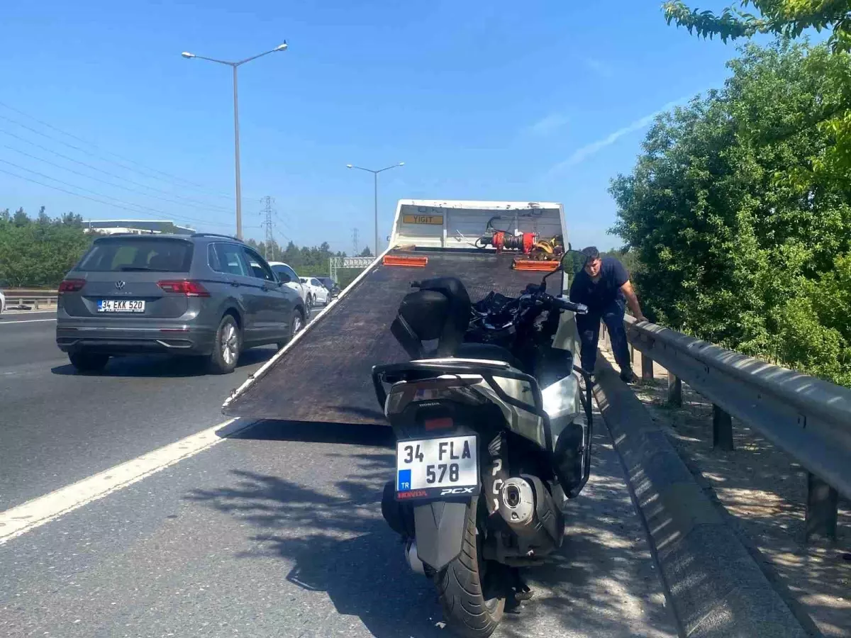 Ümraniye'de Motosiklet Kazası: İki Yaralı