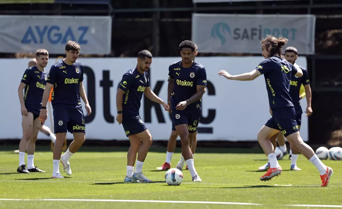 Fenerbahçe Hatayspor Maçı İçin Hazırlıklarını Sürdürüyor