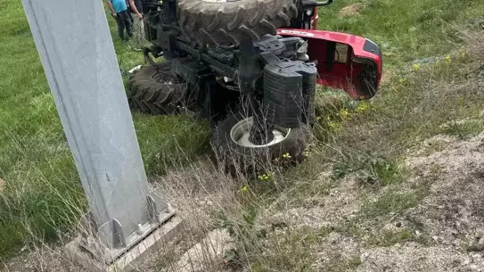 Bolu'da Traktör Devrildi: 1 Yaralı