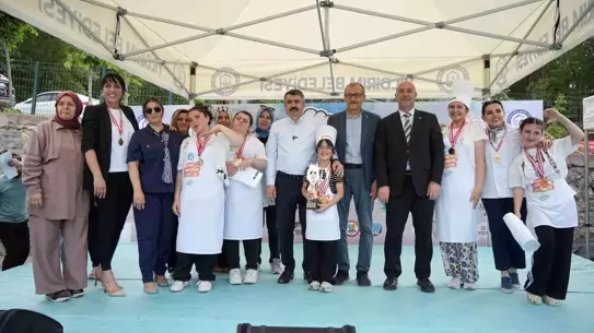 Bursa'da Engelsiz Mutfak Gastronomi Yarışması Renkli Görüntülere Sahne Oldu