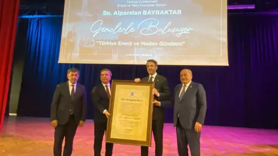 Bayraktar'a Fahri Hemşehrilik Beratı