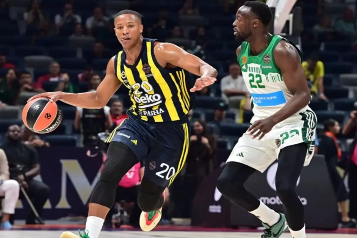 Fenerbahçe Beko, Panathinaikos'u 82-76 mağlup ederek EuroLeague'de finale yükseldi!