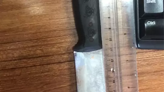 Liseli Kız Arkadaşını Bıçakladı