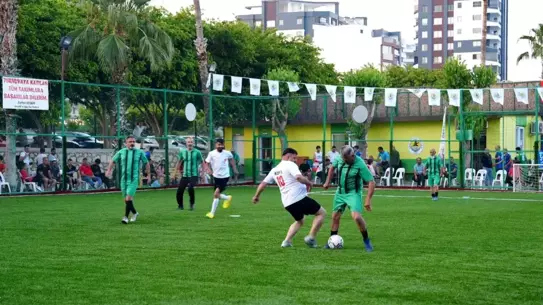 Erdemli'de 5x5 Futbol Turnuvası Başladı