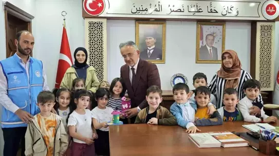 Miniklerden Yetimlere Destek