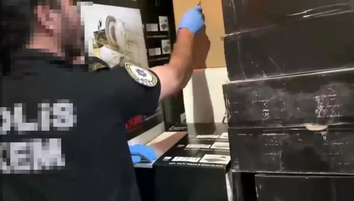 Kocaeli'de 35 Bin Paket Kaçak Sigara Ele Geçirildi
