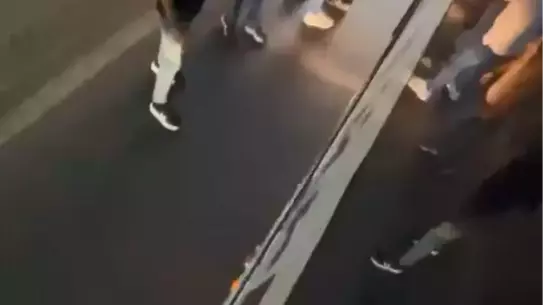Esenler'de Otobüse Taşlı Saldırı
