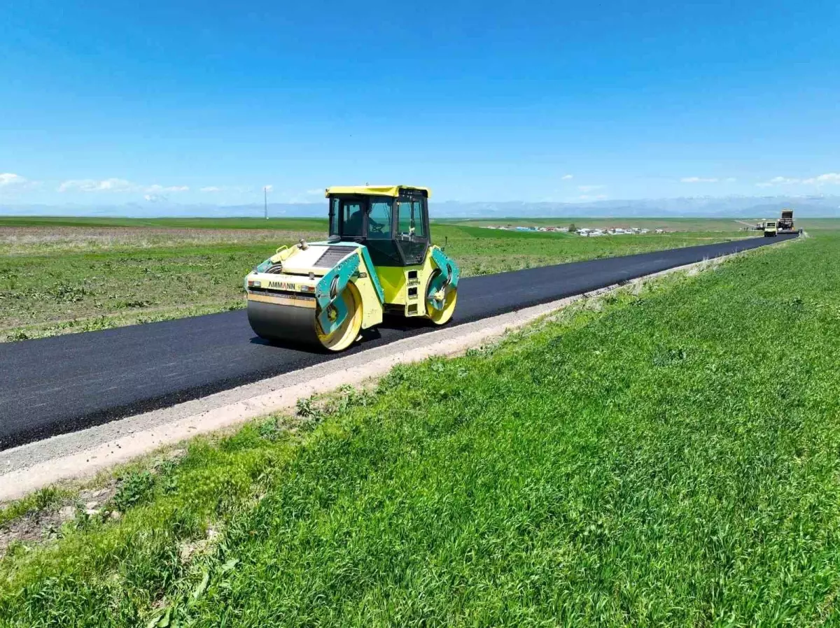 Yukarı Ağadeve Köyü'nde Asfalt Çalışmaları Tamamlandı