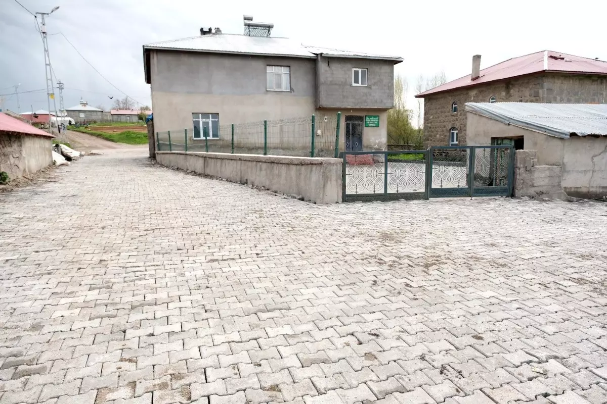 Çakıroba Köyü'nde Yol Çalışması Tamamlandı