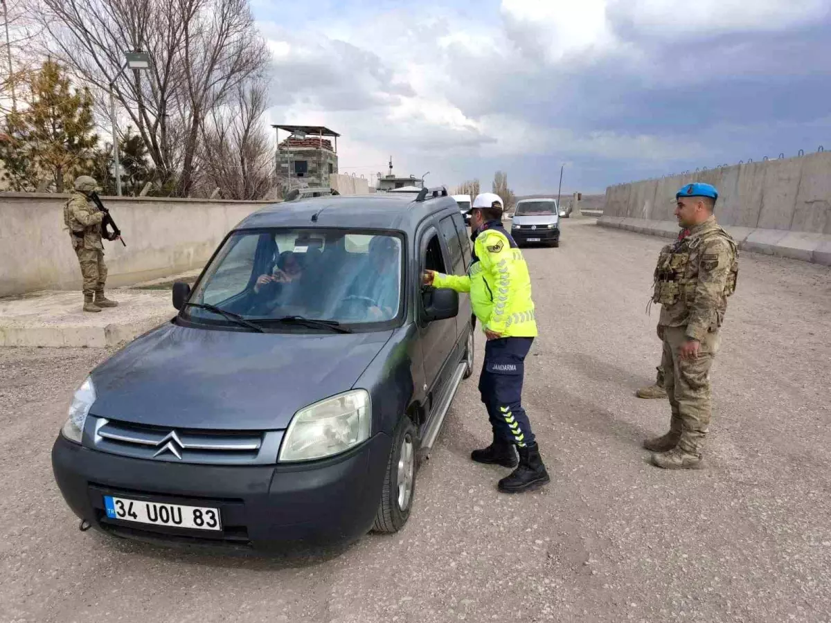 Ağrı'da Trafik Denetimi: 75 Sürücüye Ceza