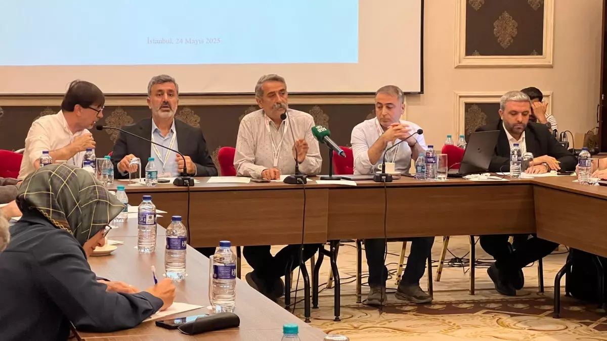 İHH'dan 'Yeni Süreç' Çalıştayı