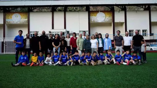 Annelerin Futbol Coşkusu