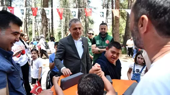 Osmaniye'de Engelliler Haftası Etkinliği Renkli Anlara Sahne Oldu