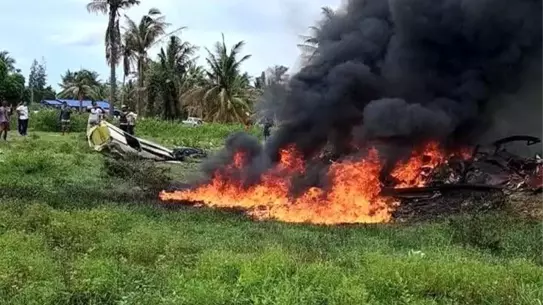 Tayland'da Polis Helikopteri Düştü