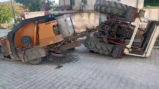 Temizlik Makinesi Hırsızlığı: Zanlılar Kaza Yaparak Yakalandı