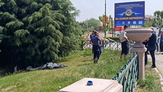 Porsuk Çayı'nda Erkek Cesedi Bulundu