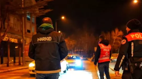 Isparta'da Denetimlerde 3 Şahıs Yakalandı