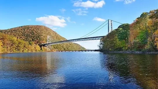 Hudson Nehri'nde Kanalizasyon Botunda Patlama