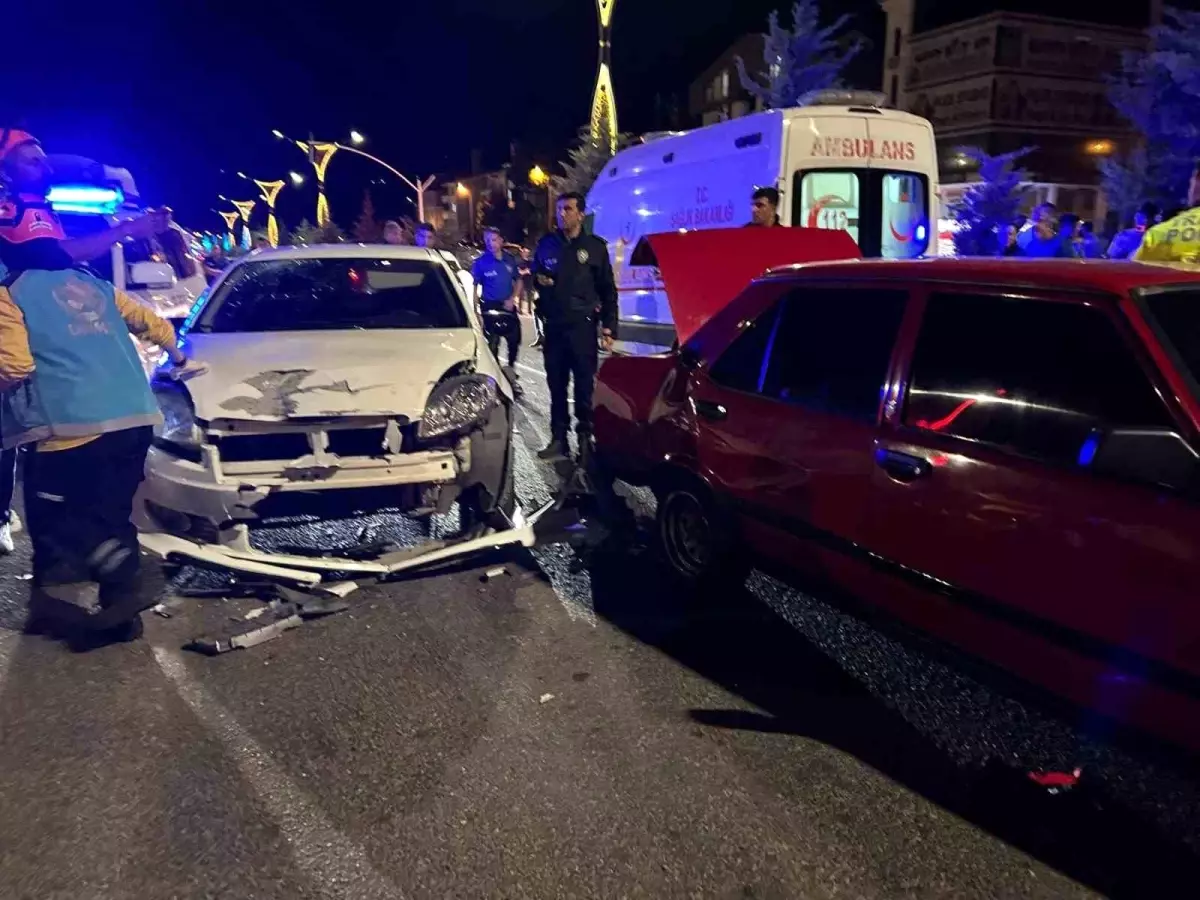 Bingöl'de Zincirleme Kaza: 6 Yaralı
