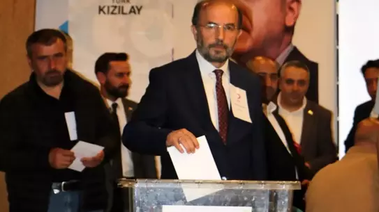 Kızılay Erzurum'un Yeni Başkanı Dr. Hüseyin Bekmez