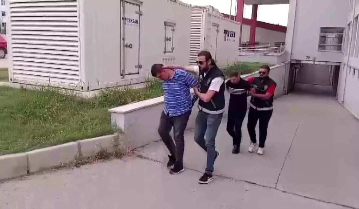 Adana'da Tefecilik ve Silah Ticareti Operasyonu