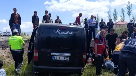 Van'da Trafik Kazası: 8 Yaralı