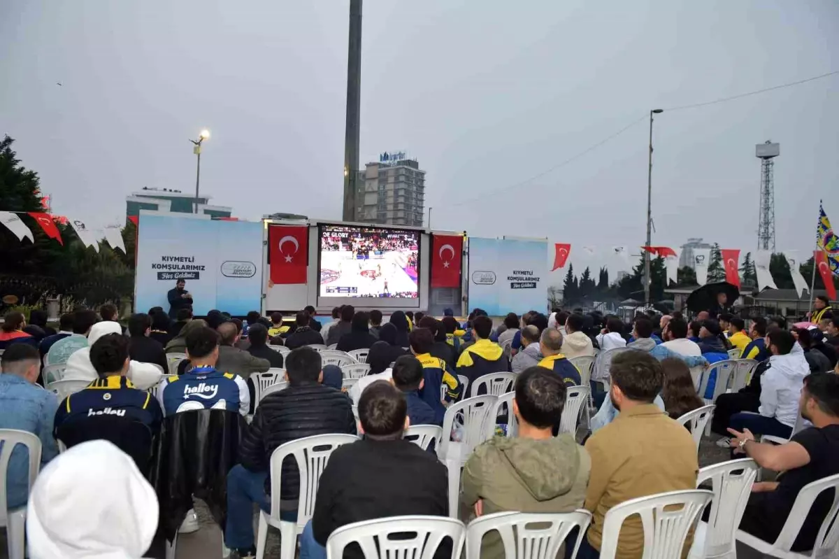 Esenyurt'ta EuroLeague Finali Coşkusu: Fenerbahçe Zafere Ulaştı