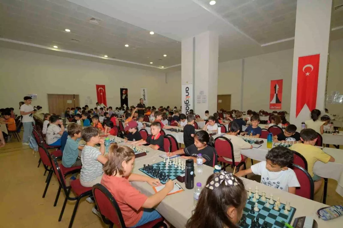 Antalya'da Satranç Turnuvası Coşkusu