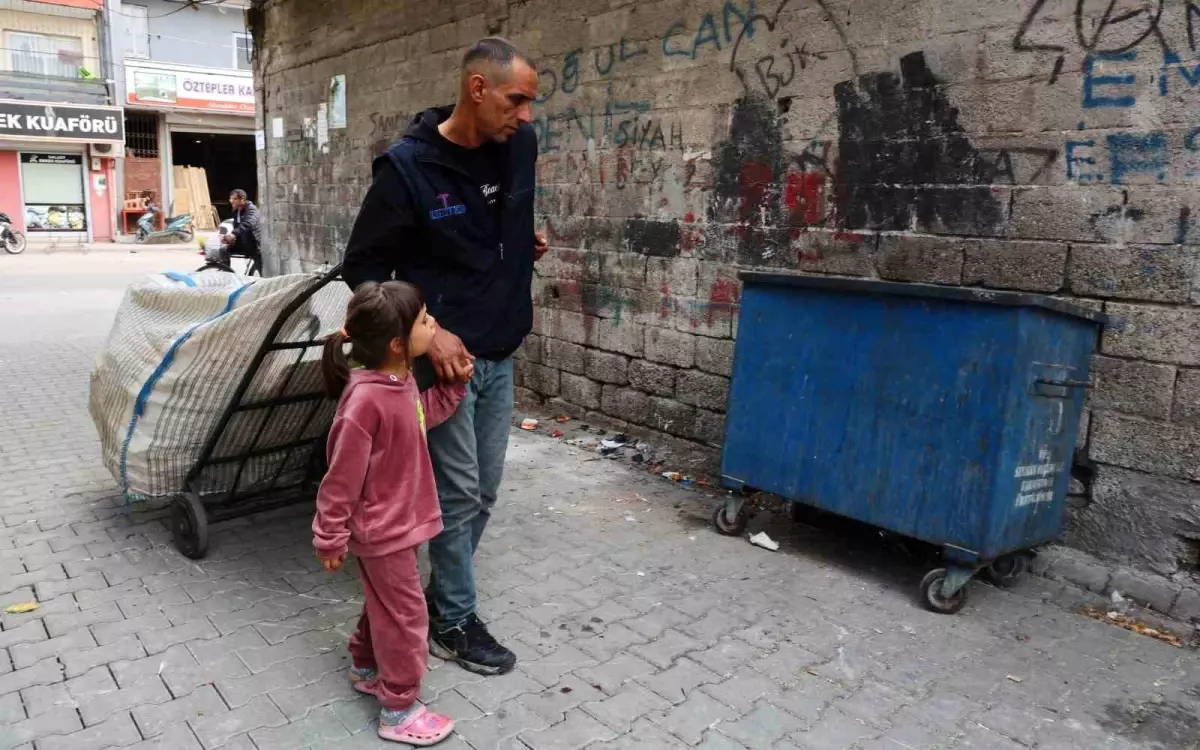 Engelli Baba ve Kızının Dayanışması