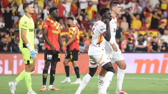 Göztepe'nin Kalecisi Lis Eleştirildi
