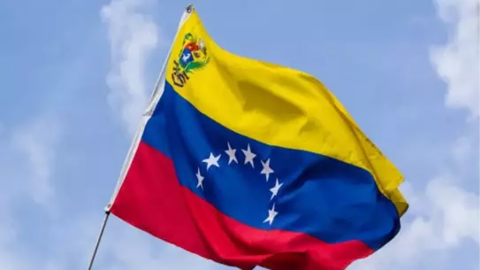 Venezuela Seçimlerini Maduro'nun Koalisyonu Kazandı