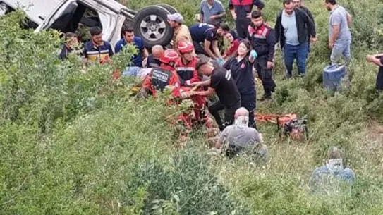 Muğla'da Kamyonet Devrildi: 5 Yaralı