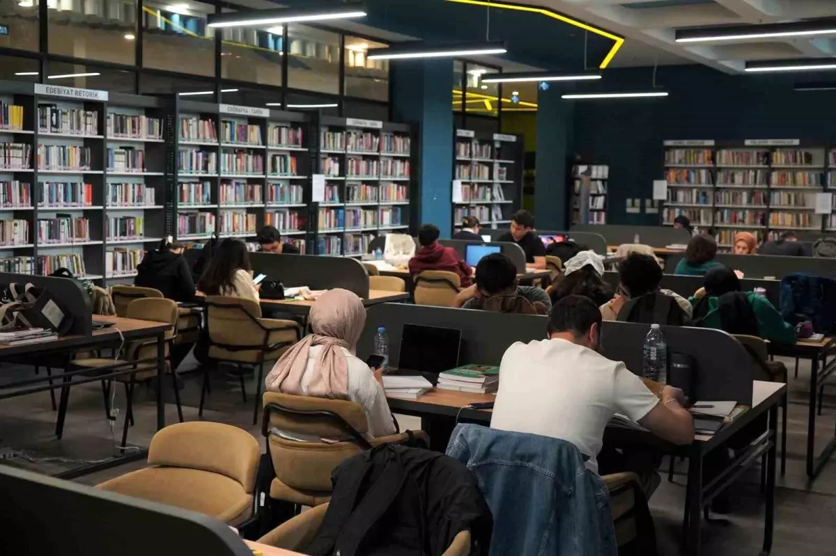 Çayırova'da YKS Hazırlık İçin Kütüphaneler 7/24 Açık