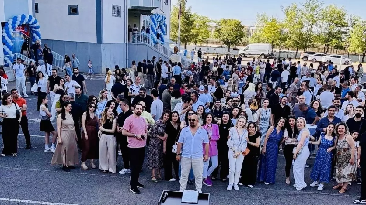 Nevzat Ayaz Lisesi Mezunları Buluştu