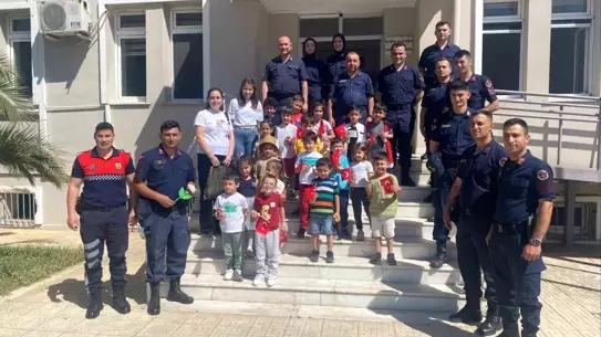 Minik Öğrenciler Jandarmayı Ziyaret Etti