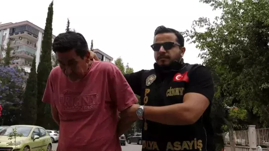 Antalya'da Baba Oğlunu Bıçaklayarak Öldürdü