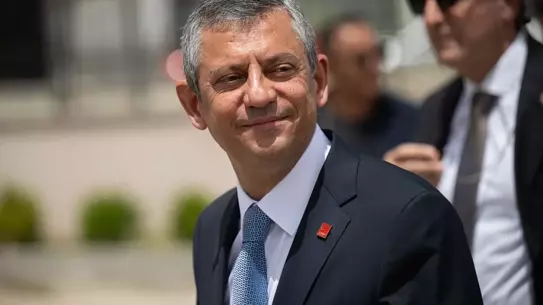 Özgür Özel'den HSK Seçimine Eleştiri