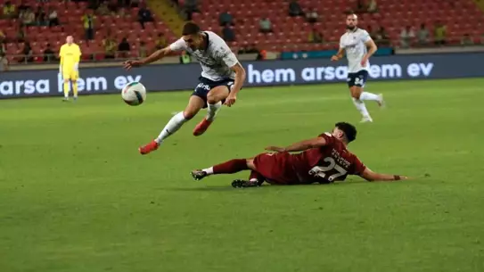 Hatayspor - Fenerbahçe: İlk Yarı 1-1
