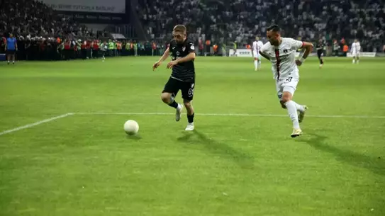 Elazığspor-Vanspor Maçı Tatil Edildi