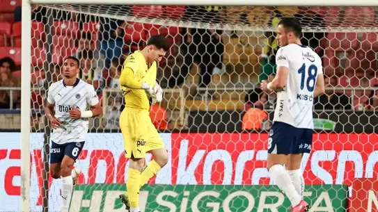 Fenerbahçeli futbolculardan 4-2'lik yenilgi sonrası flaş hareket