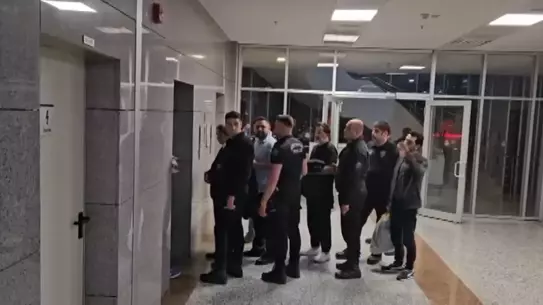 İBB Yolsuzluk Soruşturmasında 25 Tutuklama