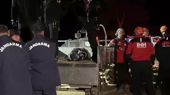 Çanakkale'de Kaybolan Yetkili 27 Saat Sonra Bulundu