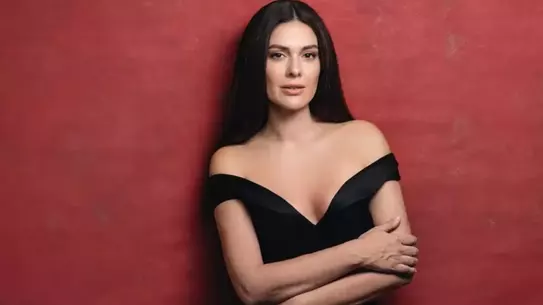 25 kilo veren Bergüzar Korel'den bikinili poz